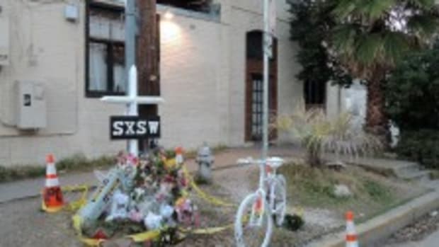 A memorial outside the Mohawk club in Austin, Texas, was erected in honor of those who were hit by an alleged drunk driver on March 13. (Photo by Chris M. Junior)
