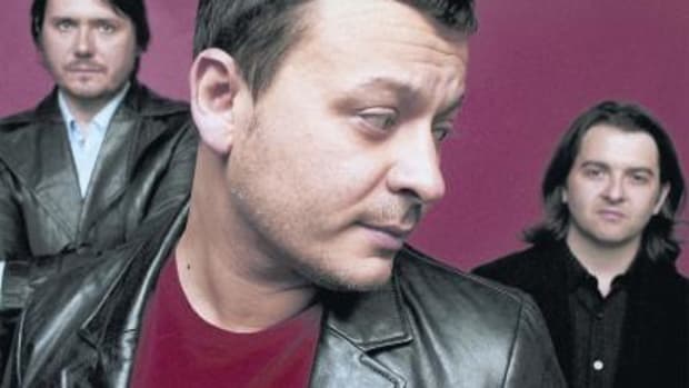 The Manic Street Preachers recently performed several live sessions on UK radio to promote their latest album, Postcards From A Young Man.