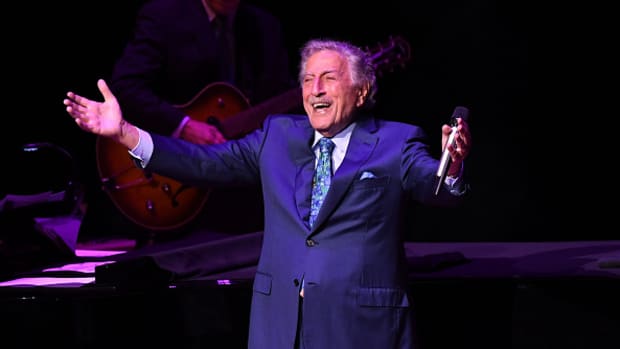  Singer Tony Bennett performing in concert. (Photo by Paras Griffin/Getty Images)