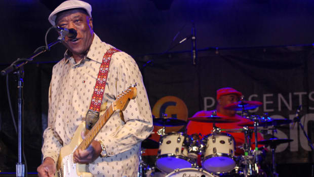 Buddy Guy performing live with his Damn Right Blues Band. (Photo by Joe Curtis)