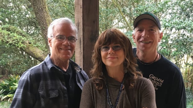  THE COWSILLS 2018 (L-R): Bob Cowsill, Susan Cowsill and Paul Cowsill at Dockside Studio in Maurice, Louisiana. Photo by Cézanne Nails, courtesy of The Cowsills.