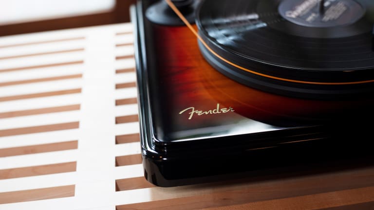Fender and Mobile Fidelity to release Fender’s first-ever turntable