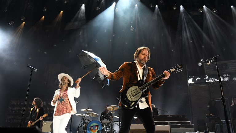 Photo Essay: Black Crowes perform in Camden, New Jersey