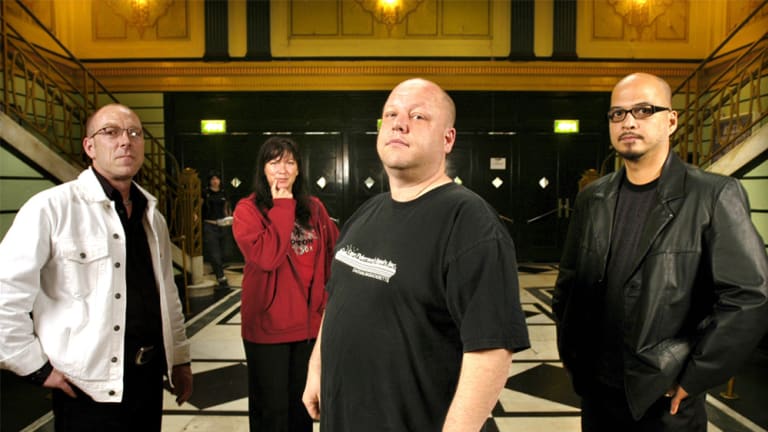 Pixies schedule "Live in Brixton" box set for late February release