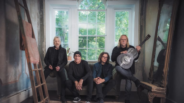 Warren Haynes and Gov't Mule deliver electrifying takes on blues standards