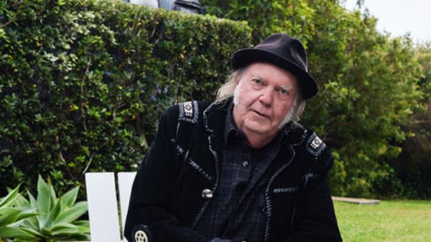 Neil Young, 2022