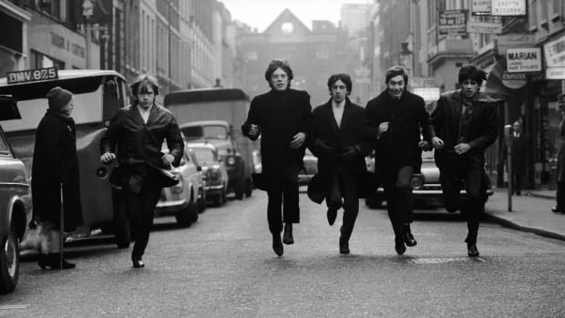 Rolling Stones running from ... fans?