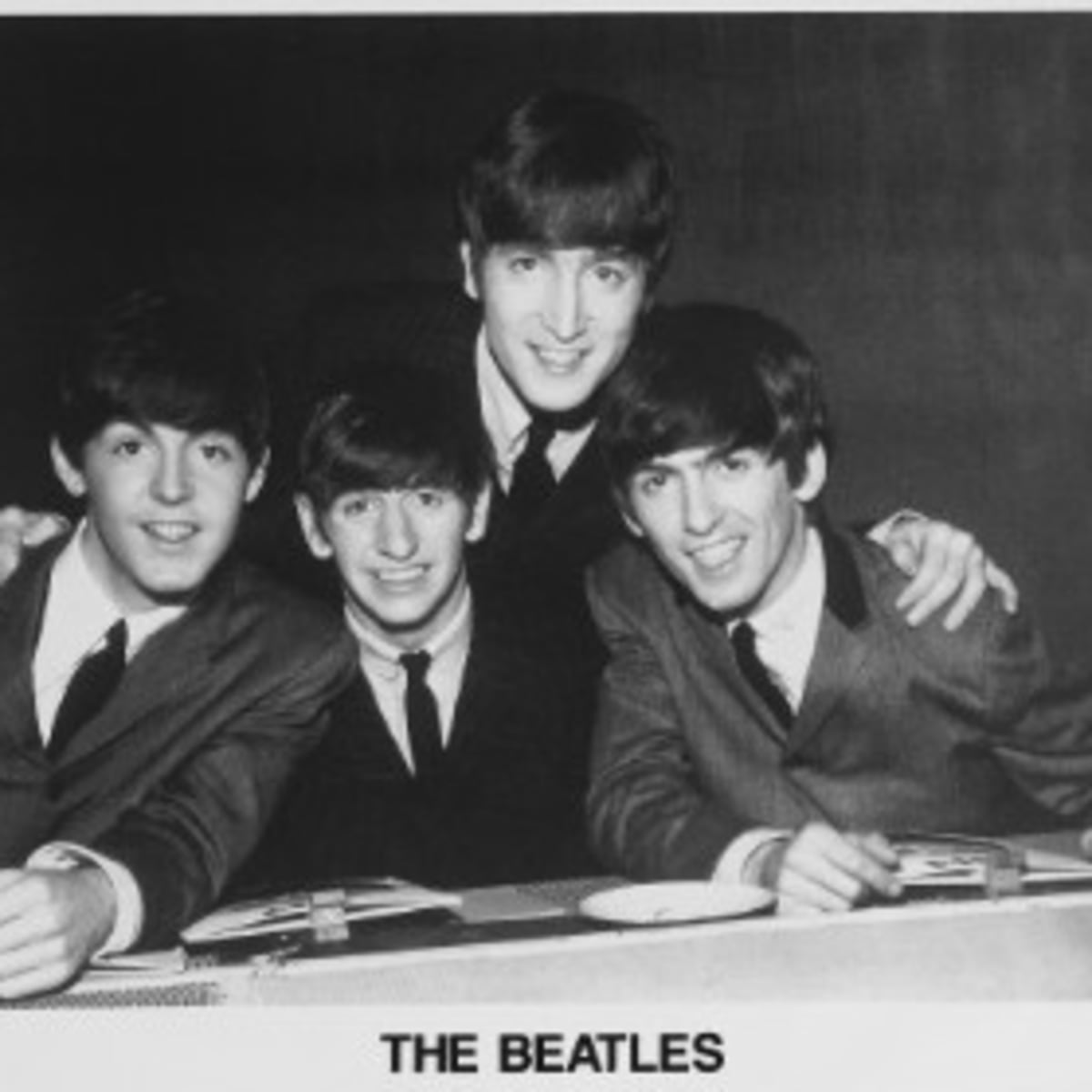 THE BEATLES AT JFK 1964 8x10 Photograph Rock Pop Icons Fab Four AUTOGRAPHS RP 