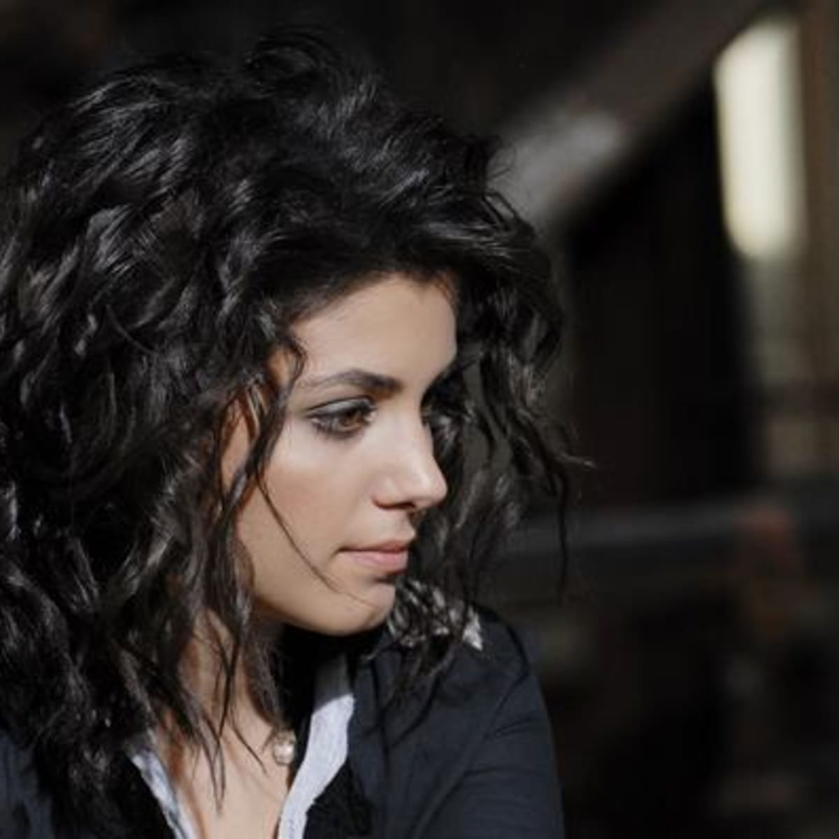 Katie Melua Does Live Acoustic Session For Absolute Radio Goldmine Magazine Record Collector Music Memorabilia Katie Melua Does Live Acoustic Session For Absolute Radio Goldmine Magazine Record Collector Music Memorabilia