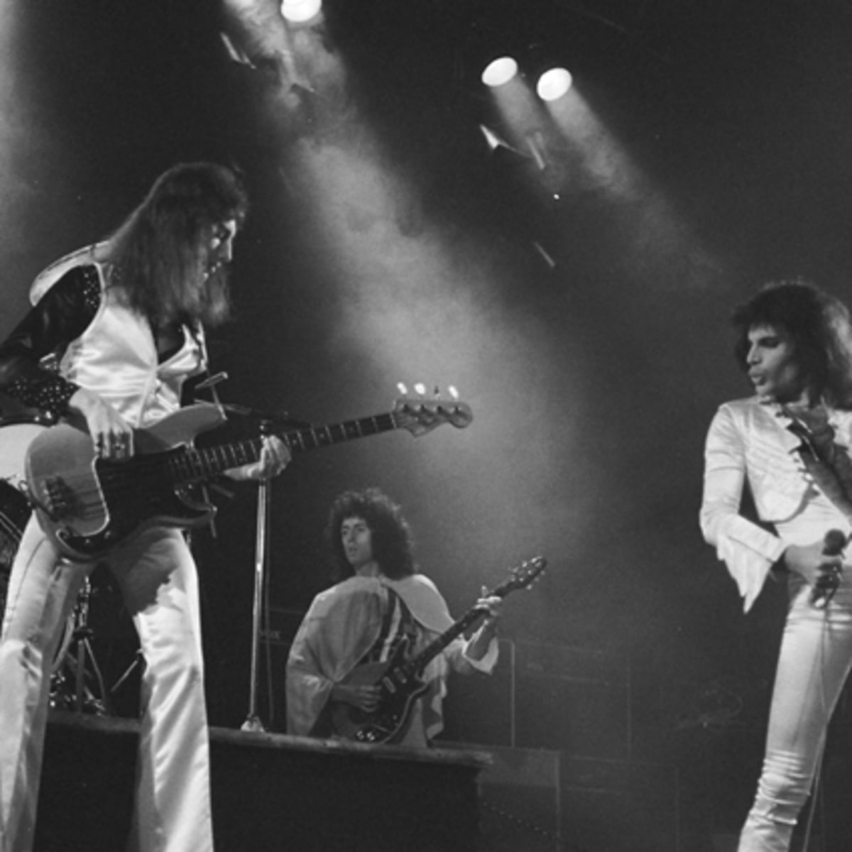 1975 Queen Concert Hammersmith London Retro Classic Rock Metal Tin Sign 8" x 12" 