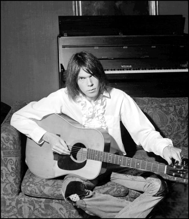 The Creative Energy Behind Neil Young S Everybody Knows This Is Nowhere Goldmine Magazine Record Collector Music Memorabilia The Creative Energy Behind Neil Young S Everybody Knows This Is Nowhere Goldmine Magazine Record Collector Music Memorabilia