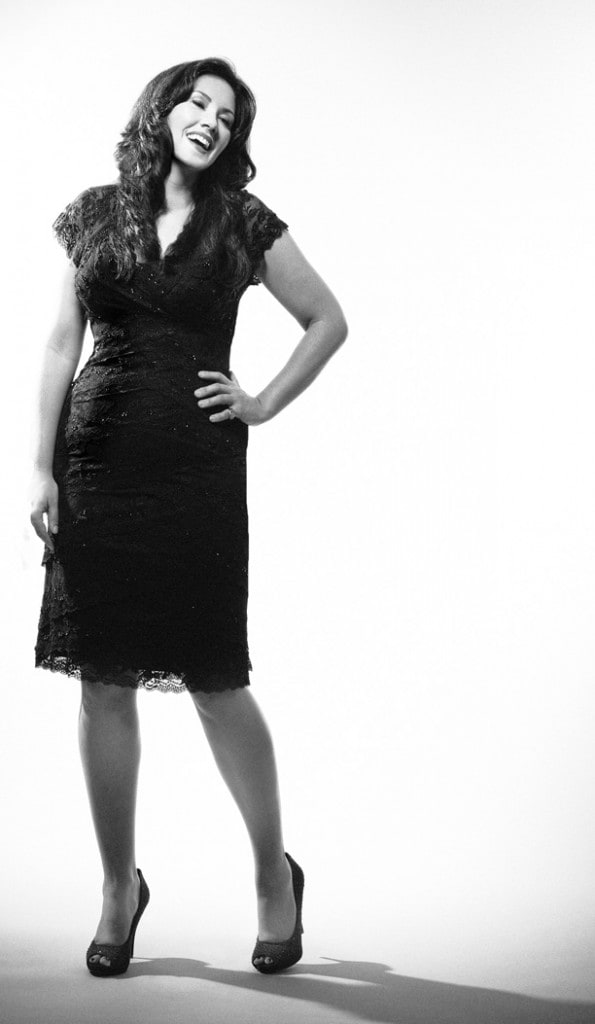 Mandy Barnett portrayed country legend Patsy Cline onstage for years. Publicity photo.
