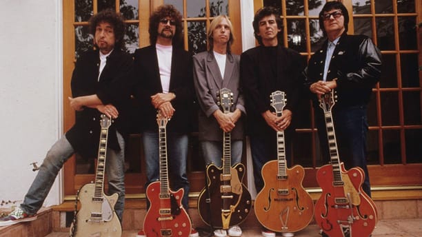 Traveling Wilburys publicity photo Bob Dylan, Jeff Lynne, Tom Petty, George Harrison, Roy Orbison