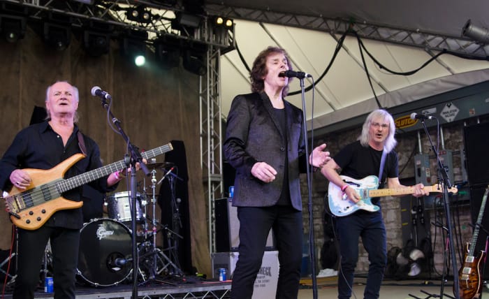 From left to right: Jim Rodford, Colin Blunstone and Tom Toomey of The Zombies in action at Stubb's. (Photo by Chris M. Junior)