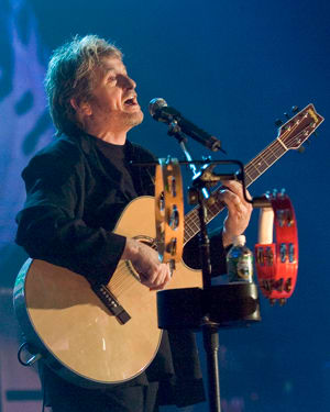 JON ANDERSON performs with Yes at the Tsongas Center in Lowell, Mass., May 15, 2004. AP Photo/ Robert E. Klein