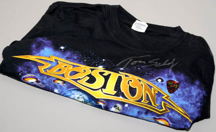 Tom Scholz Boston T-shirt and guitar pick