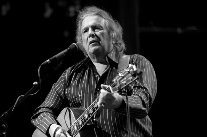 Singer-songwriter Don McLean performs onstage at The Canyon Club on November 3, 2017 in Agoura Hills, California. Photo by Scott Dudelson/Getty Images.