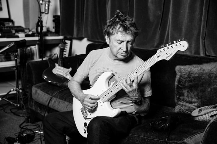 Andy Summers performed his innovative music and photography show, titled A Certain Strangeness, at NYC’s Metropolitan Museum of Art on Saturday, June 22nd. (Photo by Mo Summers)