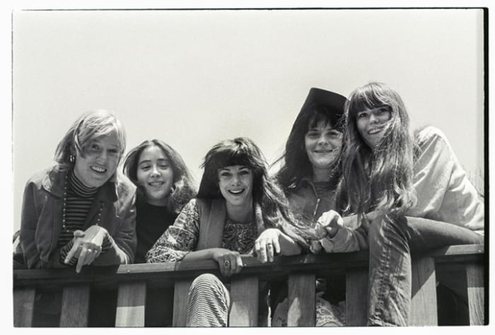 Ace of Cups in 1967 (L-R): Mary Ellen Simpson, Denise Kaufman, Diane Vitalich, Mary Gannon and Marla Hunt. Photo by Lisa Law/Courtesy of Shorefire Media.