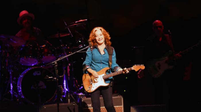 Bonnie Raitt in action Aug. 13 at the New Jersey Performing Arts Center in Newark, N.J. (Photo by Chris M. Junior)