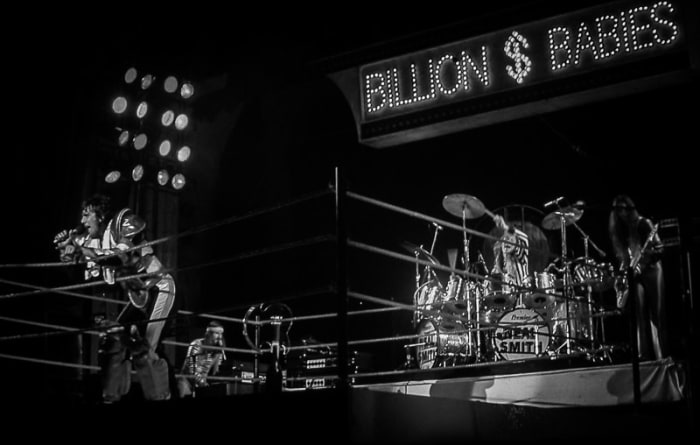 Billion Dollar Babies boxing ring on stage during the "Battle Axe Suite." Photo by Stacey Katsis, Aragon Ballroom, Chicago, 1977; courtesy of Phillip Solomonson (www.philamonjaro.com), and Dennis Dunaway/Billion Dollar Babies.