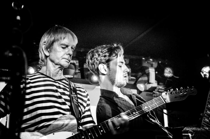 Dave Fenton and Dan Fenton provided some fretboard fireworks during The Vapors’ set. (Photo by Si Root: @siroot -https://www.instagram.com/siroot/)
