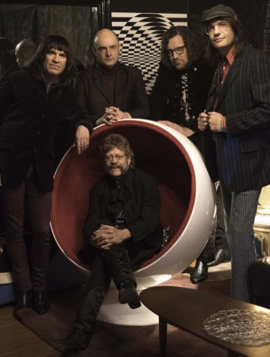 Standing: Paul Kopf-vocals, Alec Palao-bass, Mark Belgraph-guitar, Justin Smith-drums, seated:Daryl Hooper-keyboards