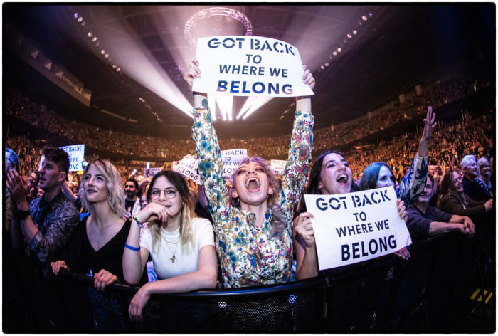 McCartney, like The Beatles, draws fans across generations. © MPL Communications Ltd/ Photographer: MJ Kim.