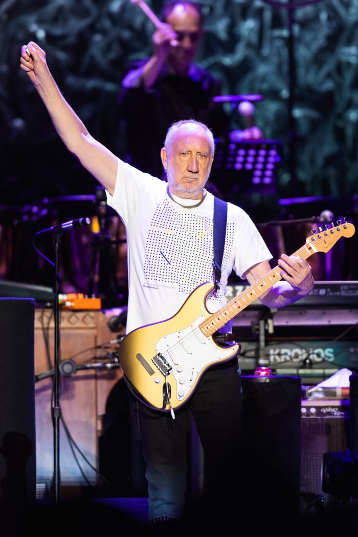 Pete Townshend striking a pose onstage at NYC’s Madison Square Garden on Thursday, May 26th. (Photo: Evan Yu/MSG Entertainment)