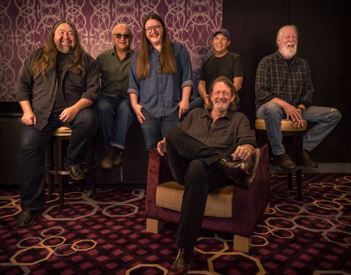 Widespread Panic, 2022: Dave Schools, Domingo “Sunny” Ortiz, Duane Trucks, John “JoJo” Hermann (in back w/hat), John Bell and Jimmy Herring. Photo credit: Joshua Timmermans