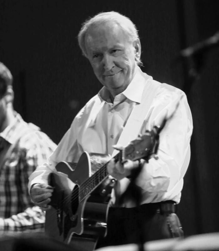 Al Stewart performs at City Winery on May 14, 2019 in New York City. Photo by Al Pereira/Getty Images