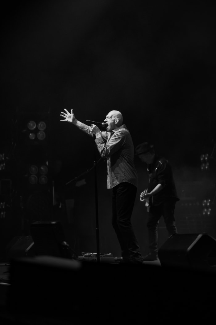 Peter Garrett (foreground) and Jim Moginie are pictured onstage at New York City’s Hammerstein Ballroom on Sunday, June 19th. (Photo by Ian Laidlaw)