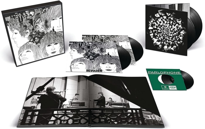 Revolver Deluxe vinyl_c