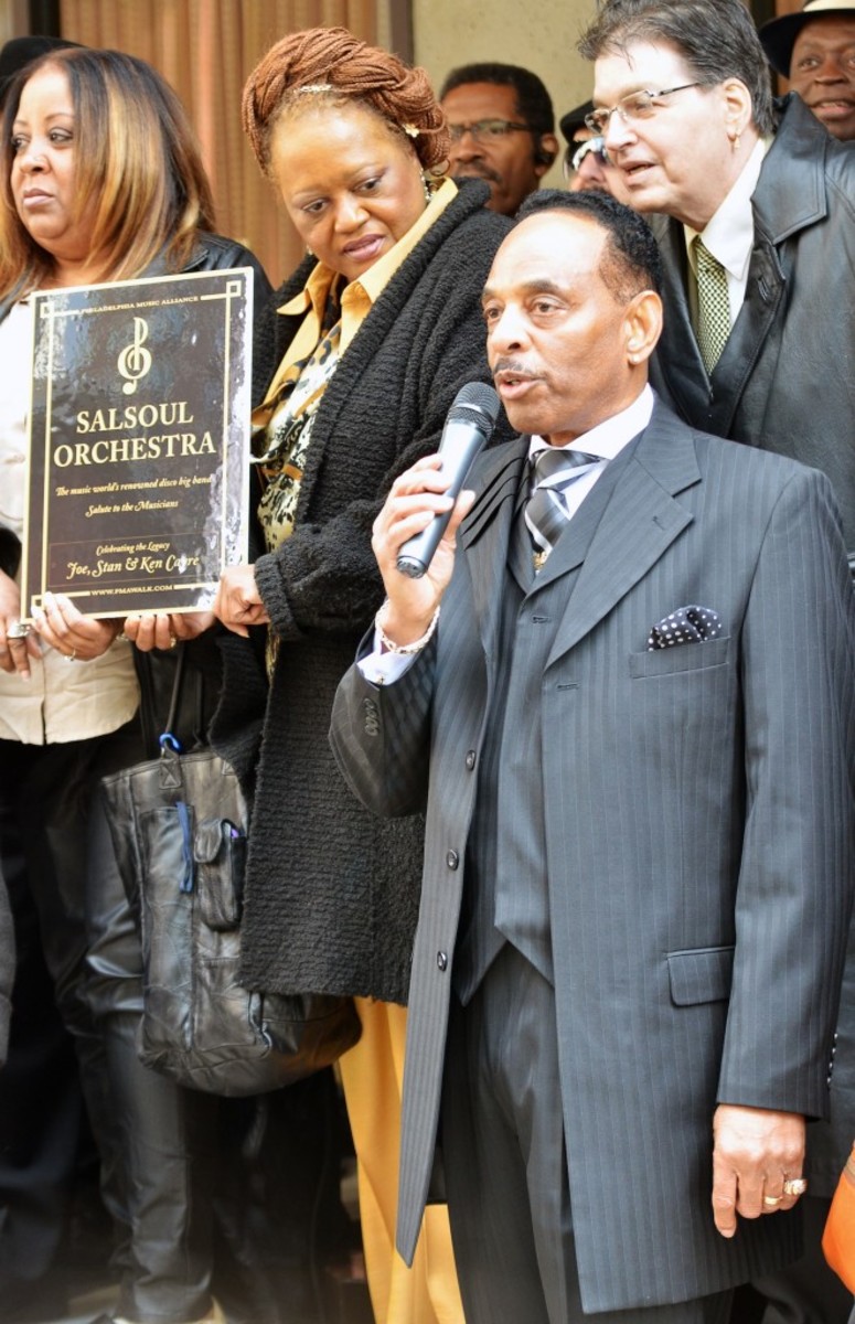 Drummer Earl Young speaks on behalf of the Salsoul Orchestra, which scored such chart hits in the 1970s as "Tangerine" and "Nice 'N' Naasty." (Photo by Chris M. Junior)