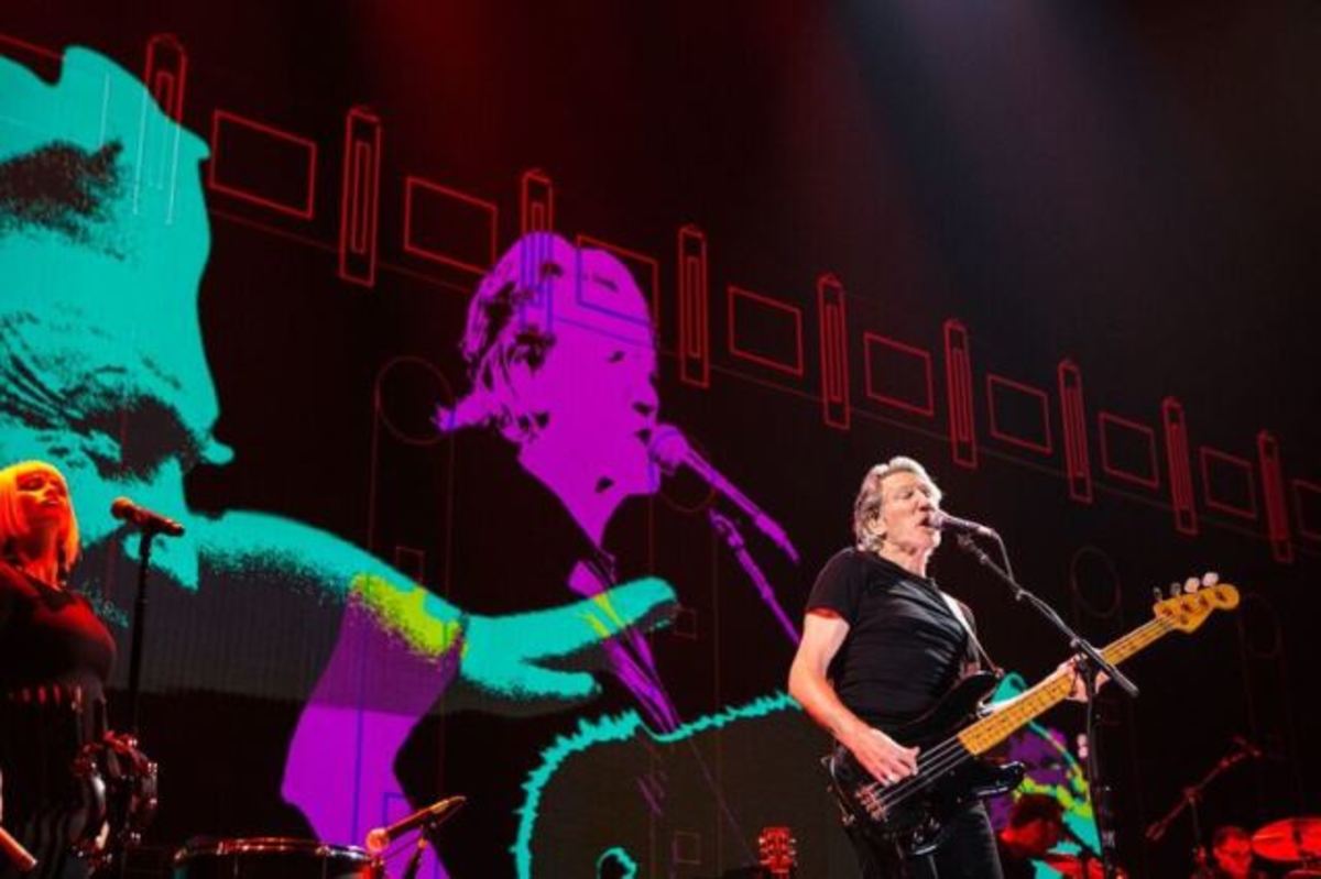  Roger Waters brought his spectacular US + THEM tour to Newark’s Prudential Center on Thursday, September 7th. (Photo by Kate Izor)