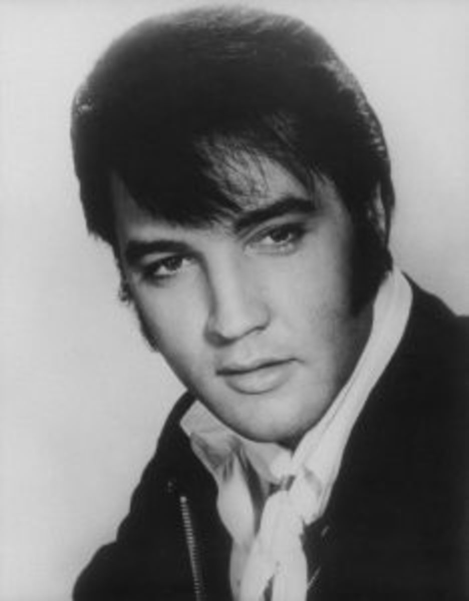 Elvis Presley publicity photo.