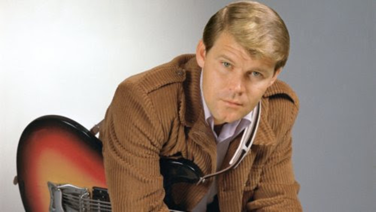  Glen Campbell publicity photo. Courtesy of Absolute Publicity.