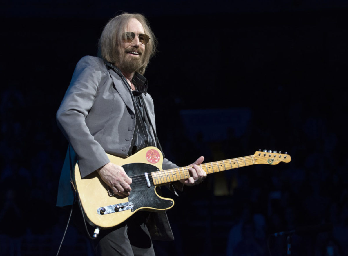  Tom Petty smiles early in his July 29 show at the Wells Fargo Center in Philadelphia. (Photo by Chris M. Junior)