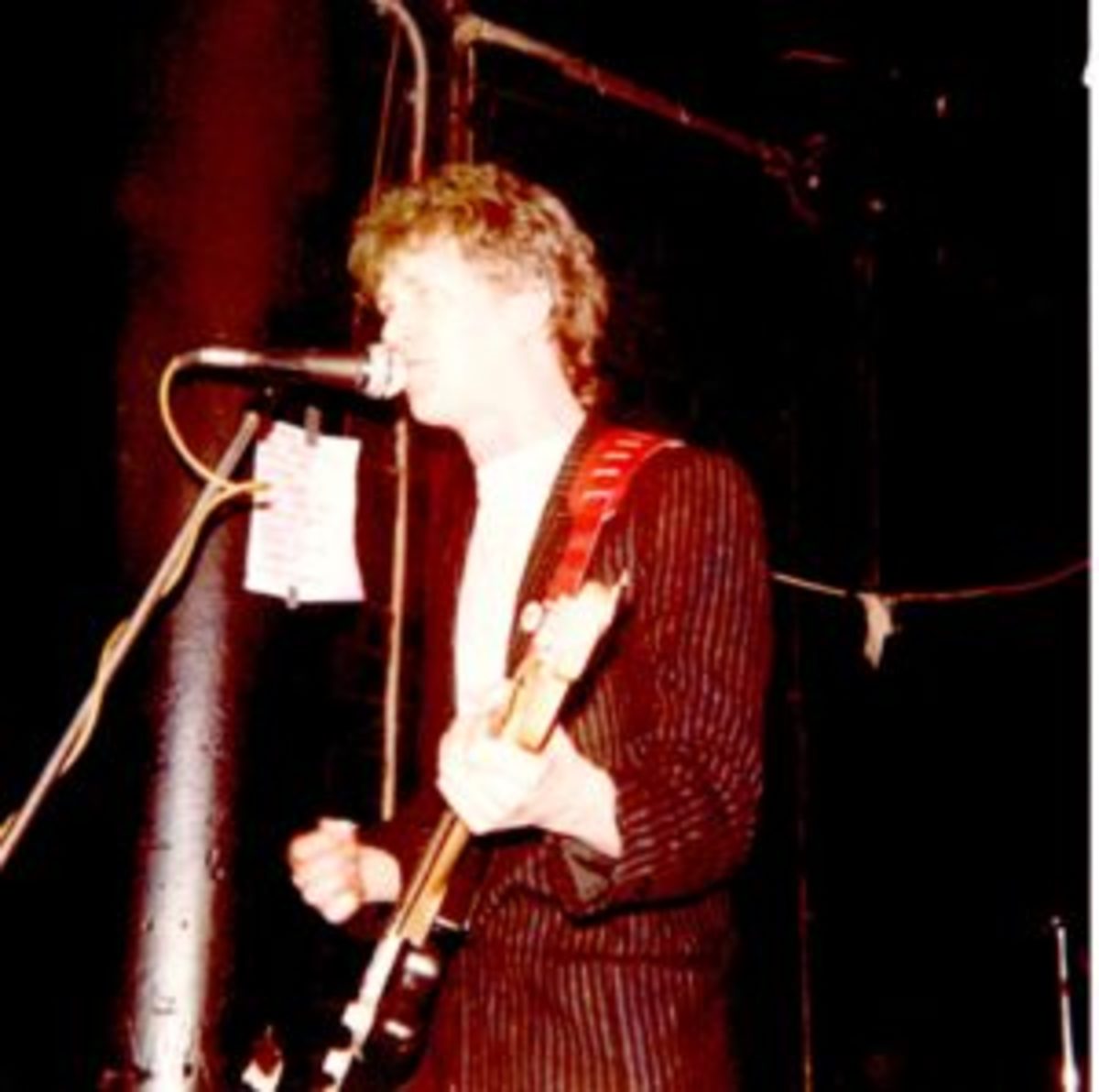  Buzz Chanter, London 1982 (photo Dave Thompson)