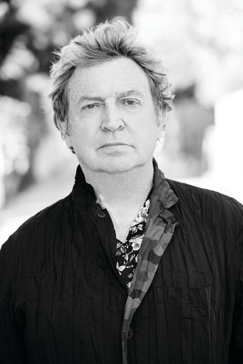  Photo of Andy Summers, courtesy of AMA Music Agency