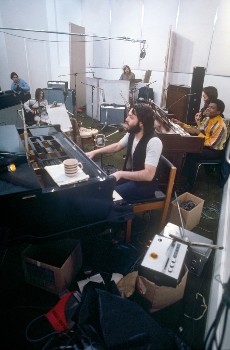 Michael Lindsay-Hogg with The Beatles & Billy Preston-Apple Studio-Jan 26 1969-Ethan A. Russell�Apple Corps Ltd
