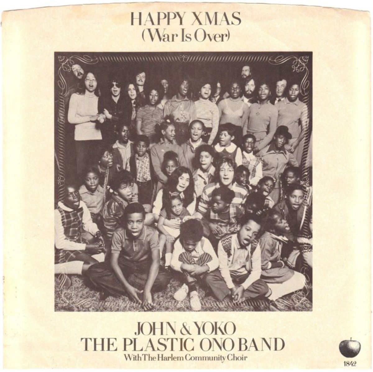 john-and-yoko-and-the-plastic-ono-band-with-the-harlem-community-choir-happy-xmaswar-is-over-1971
