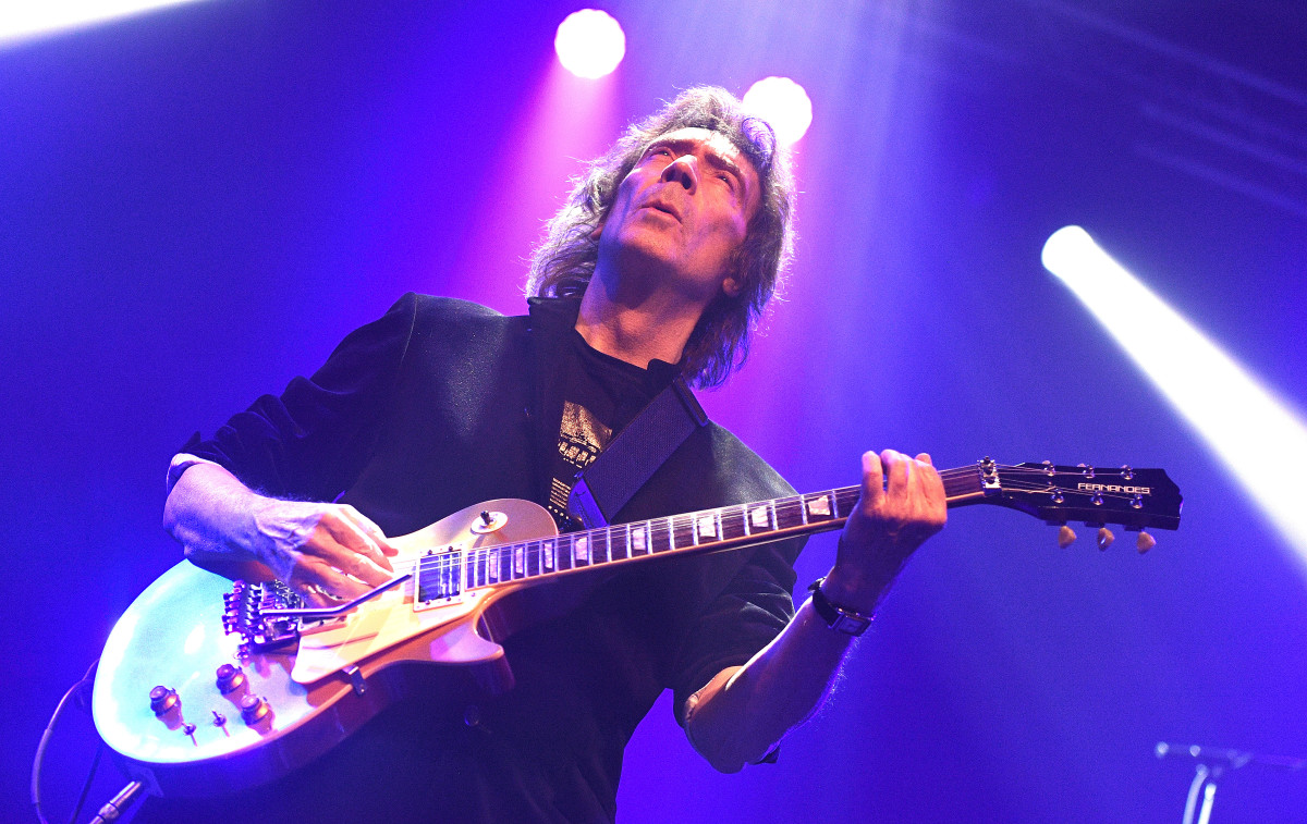 Steve Hackett and his very talented backing band performed a terrific show at NYC’s Beacon Theatre on Sunday, April 3rd. (Photo by Lee Millward)
