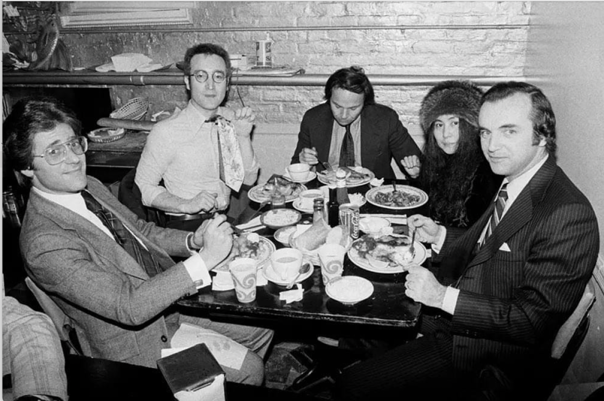John Lennon and Yoko Ono, with Jay Bergen (far right). Image courtesy of Jay Bergen, Bob Gruen photo.