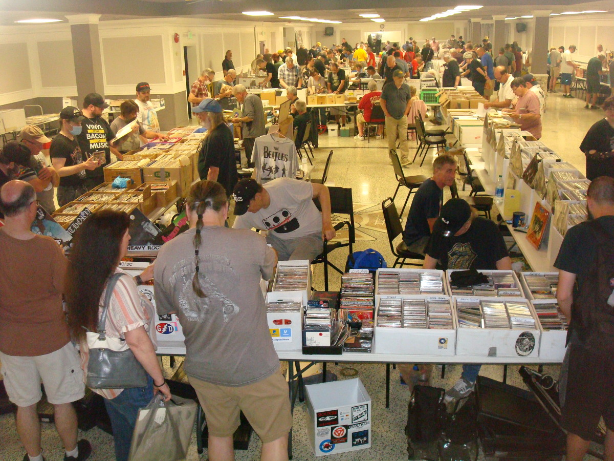 The Pittsburgh Record Convention. Summer Show in August (see below). Image courtesy of PRC.