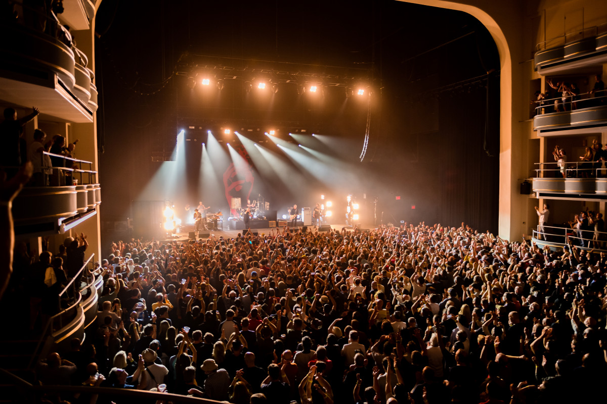 The packed floor in front of the stage at Hammerstein Ballroom is shown here. (Photo by Ian Laidlaw)