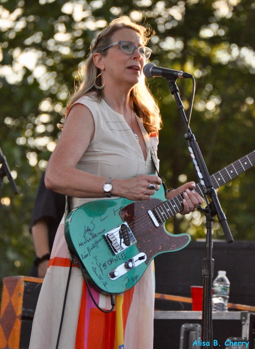 Susan Tedeschi of Tedeschi Trucks Band singing at beautiful Artpark, in Lewiston, New York on July 12, 2022. Photo by Alisa B. Cherry